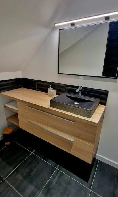 Appartement Charmant Et Spacieux Auxerre Bagian luar foto