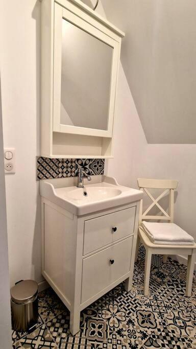 Appartement Charmant Et Spacieux Auxerre Bagian luar foto