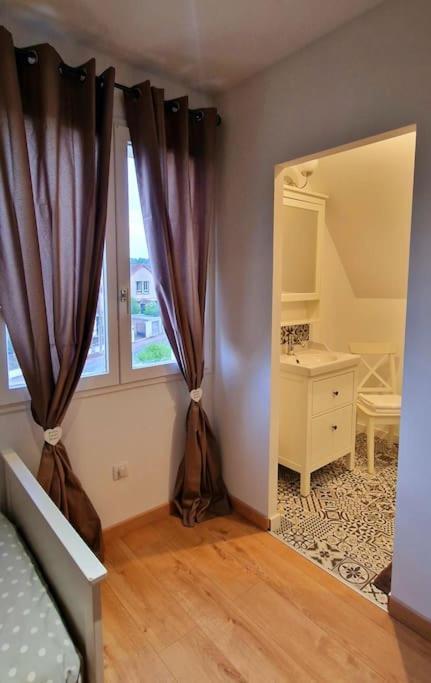 Appartement Charmant Et Spacieux Auxerre Bagian luar foto