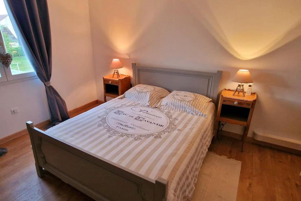 Appartement Charmant Et Spacieux Auxerre Bagian luar foto